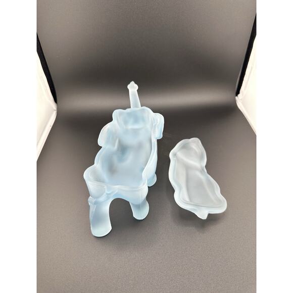 Vintage Tiara Indiana Glass Satin Blue Frosted Elephant Lidded Trinket Box - Picture 6 of 10